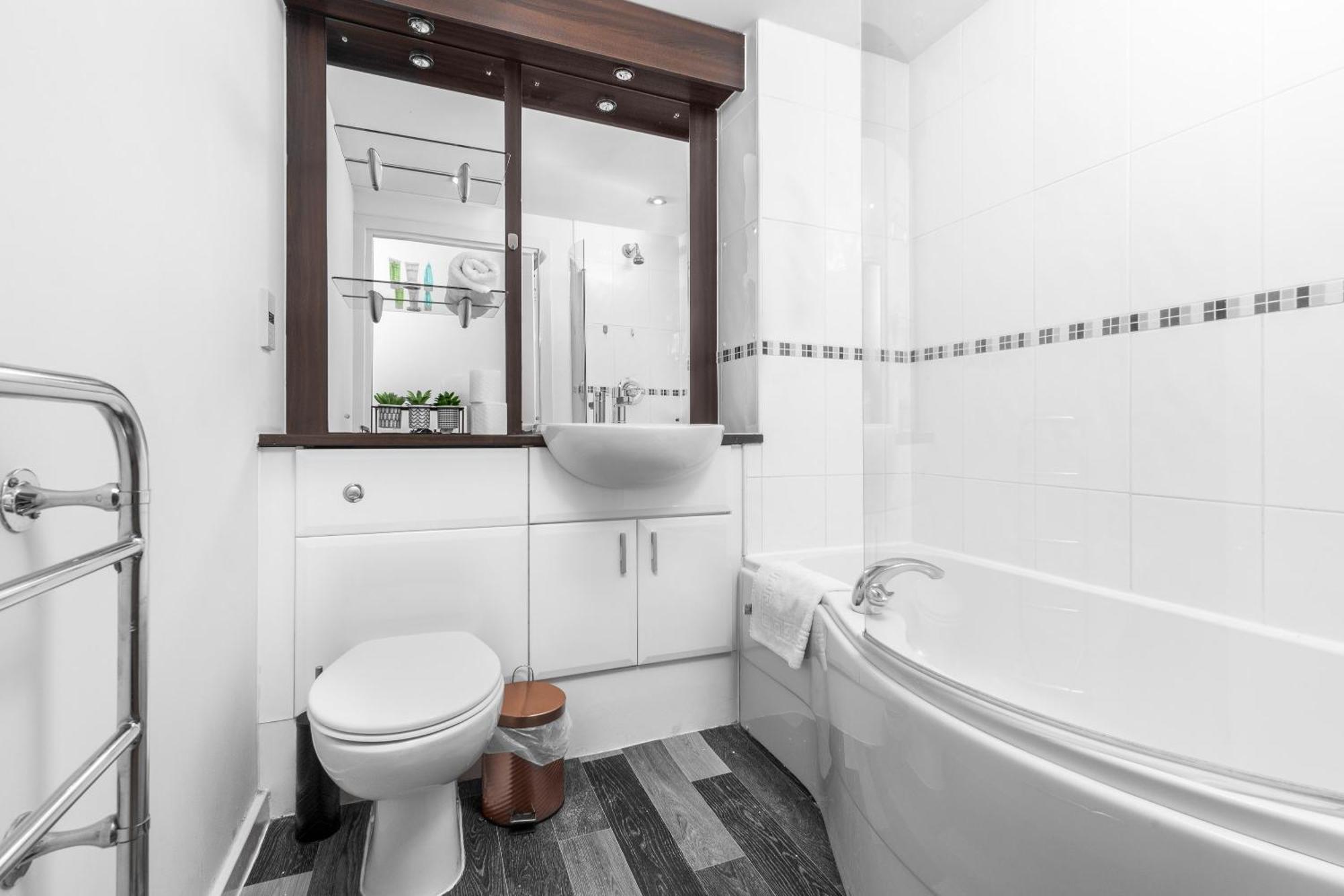 City Centre Apartment - 2 Bedroom - Secure Parking - Top Rated - 201M Birmingham Eksteriør billede