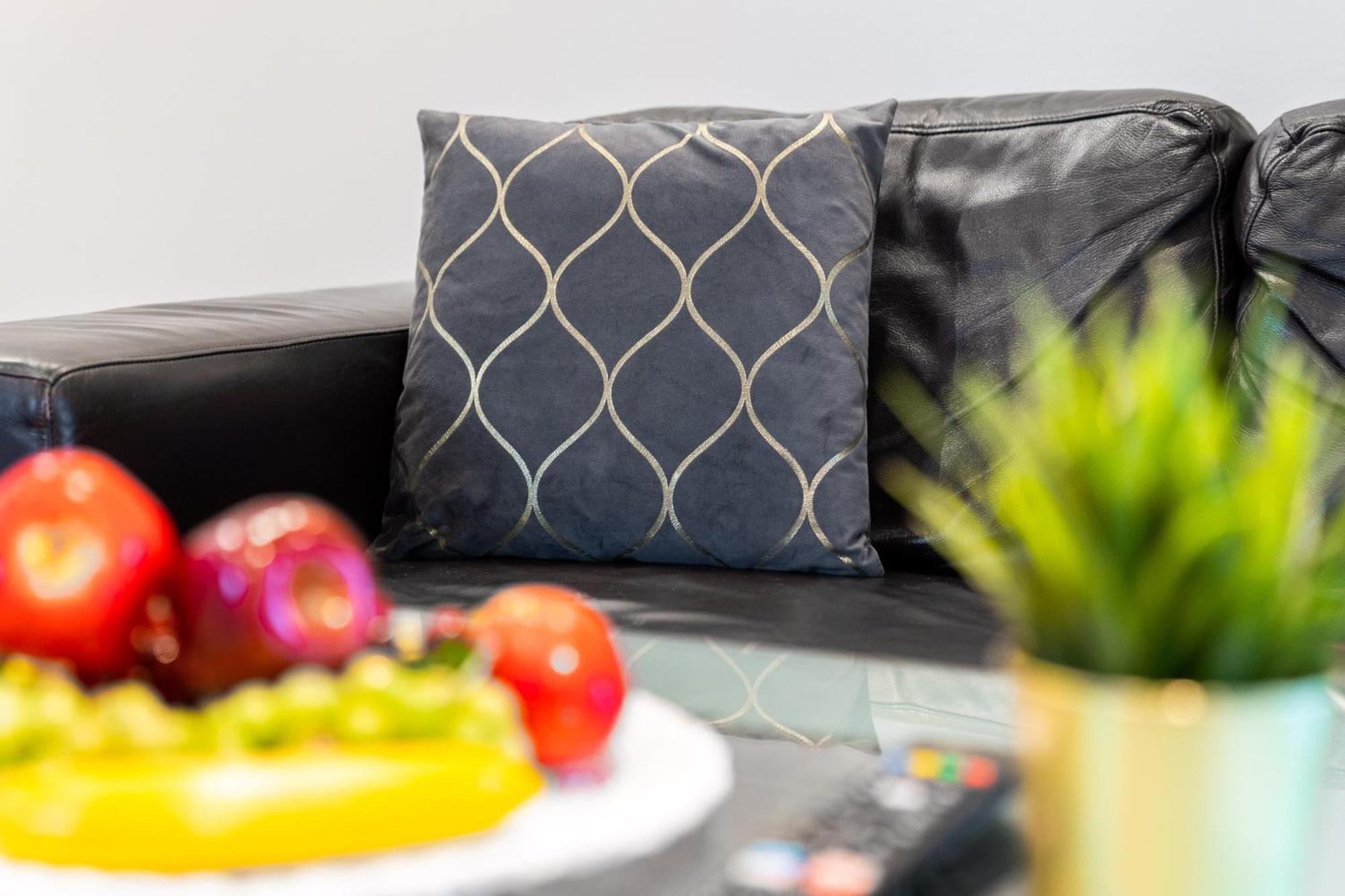 City Centre Apartment - 2 Bedroom - Secure Parking - Top Rated - 201M Birmingham Eksteriør billede